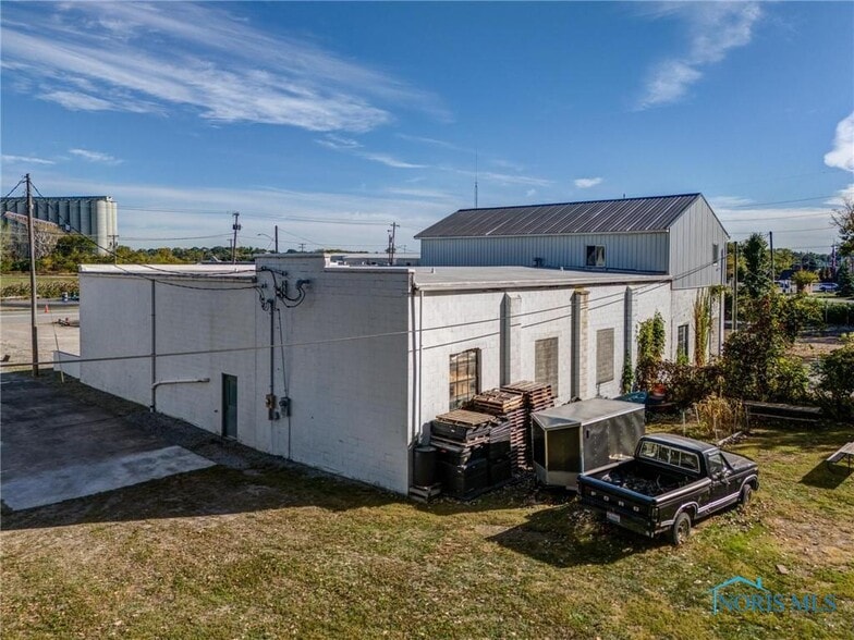 More Photos Of 322 Illinois Ave, Maumee Warehouse For Sale