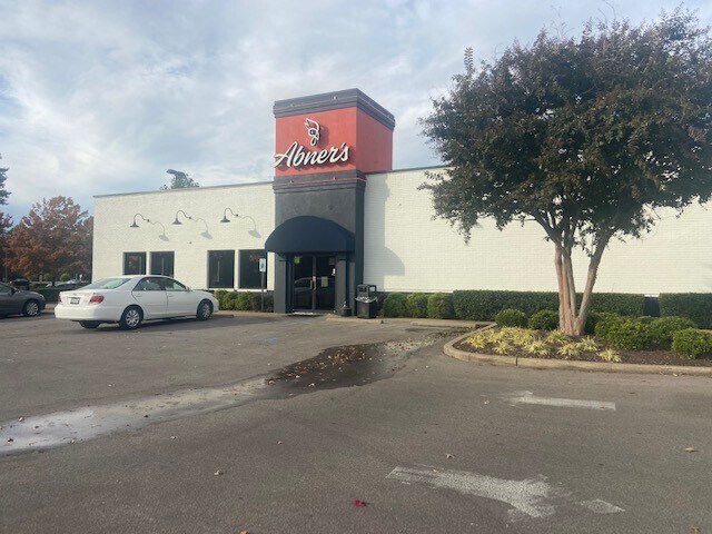 More Photos Of 1134-1140 N Germantown Pky, Cordova General Retail For Lease