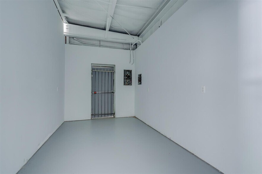 More Photos Of 623 N Richmond Rd, Wharton Auto Repair For Sale