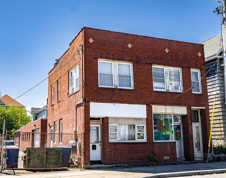 More Photos Of 272 Sawyer St, New Bedford Apartments For Sale