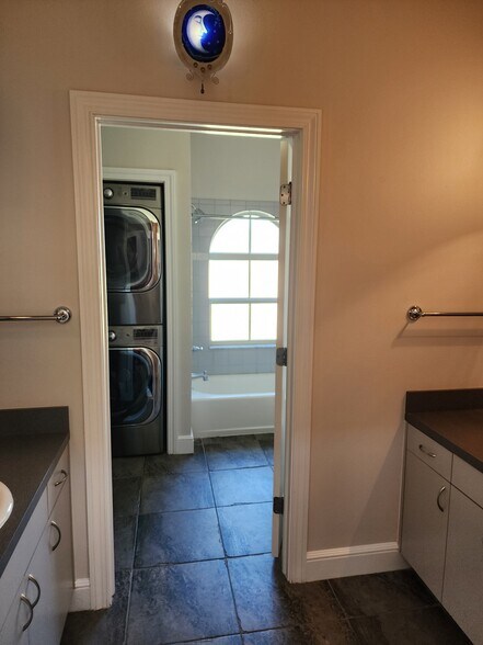 More Photos Of 3001 W Azeele St, Tampa Office For Lease