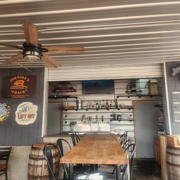 More Photos Of 82 S Baldwin St, Bargersville Restaurant For Lease