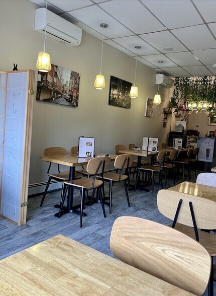 Primary Photo Of 336-338 Broad St, Bloomfield General Retail For Lease