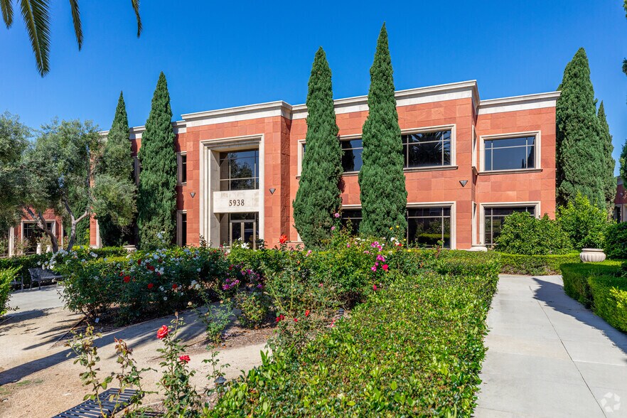 More Photos Of 5938 Priestly Dr, Carlsbad Loft Creative Space For Lease