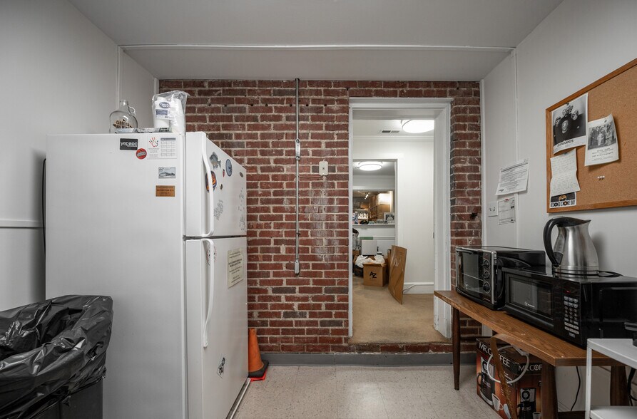 More Photos Of 110 N Churton St, Hillsborough Office For Sale