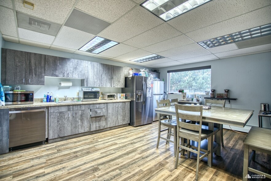 More Photos Of 2300 W Eisenhower Blvd, Loveland Office For Sale