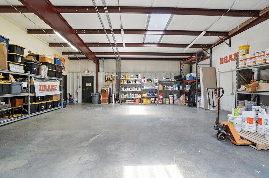 More Photos Of 108 Beam Dr, Mooresville Flex For Sale