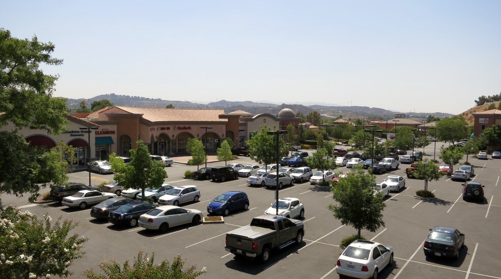 More Photos Of 18635 Soledad Canyon Rd, Santa Clarita Unknown For Lease