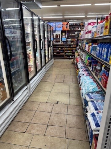 More Photos Of 527 S Sunrise Ave, Madera Freestanding For Sale