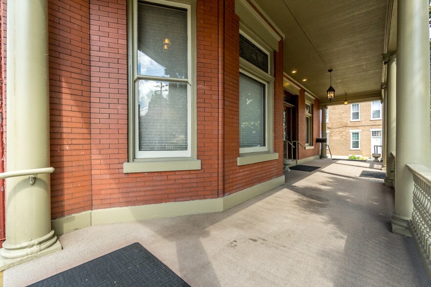 More Photos Of 917 Main St, Covington Funeral Home For Sale
