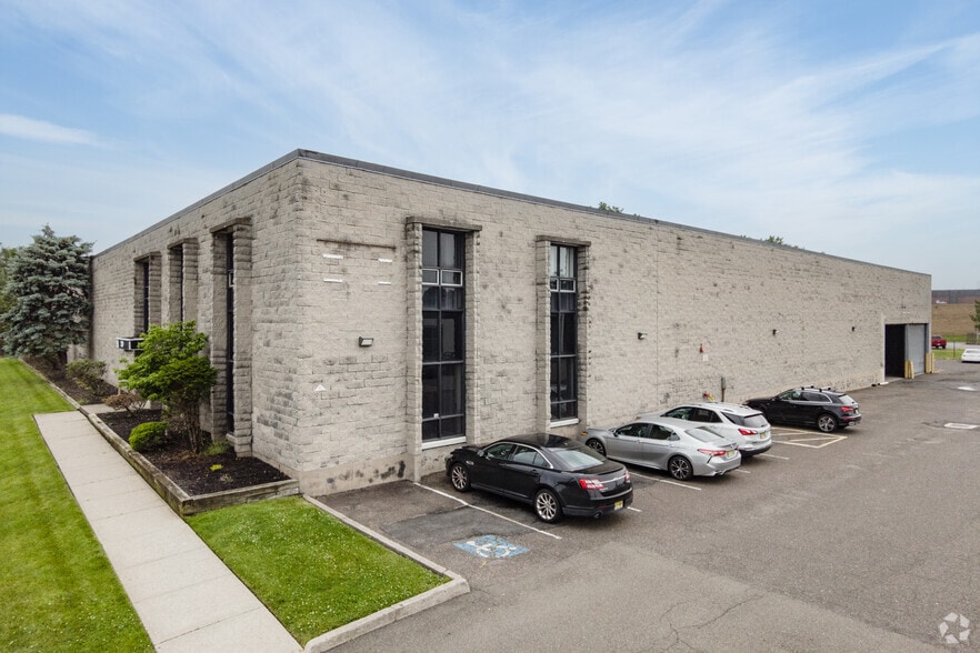 More Photos Of 20 Capital Dr, Moonachie Warehouse For Sale