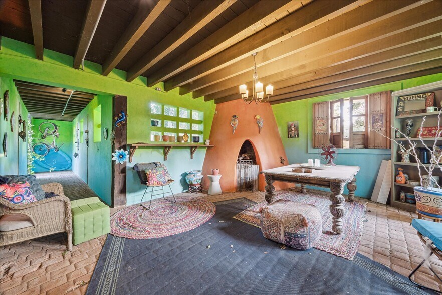 More Photos Of 614 Pine Gully Rd, Seabrook Apartments For Sale