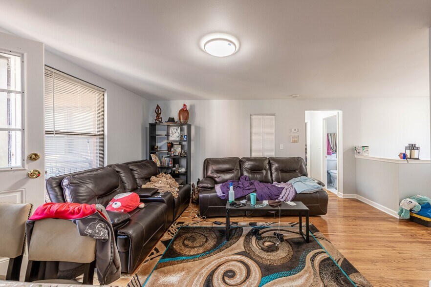 More Photos Of 7314-7322 N Winchester Ave, Chicago Apartments For Sale