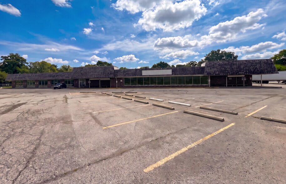 More Photos Of 3721 N Post Rd, Indianapolis Freestanding For Sale