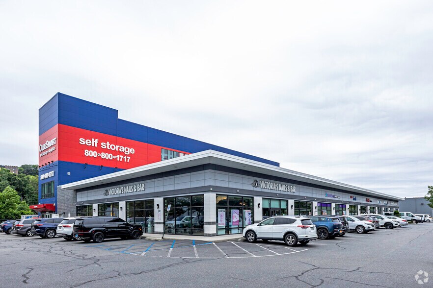Primary Photo Of 5740 Broadway, Bronx Storefront For Lease