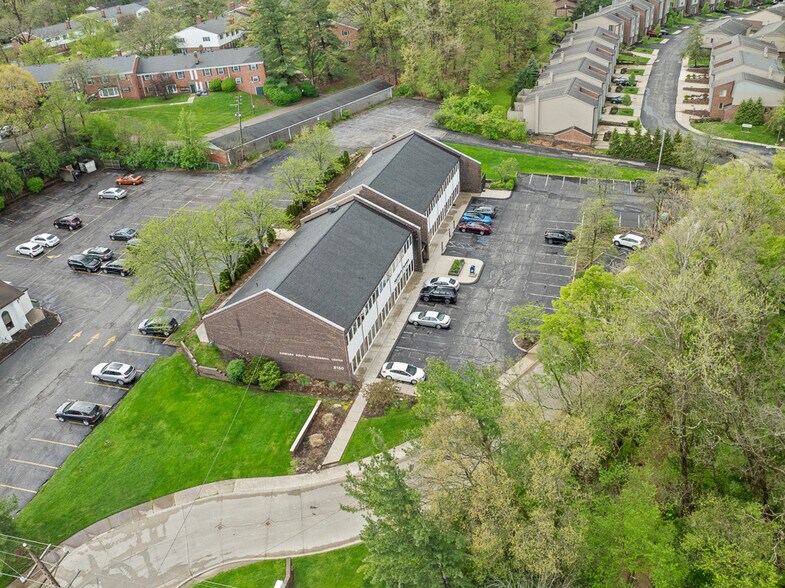 More Photos Of 8180 Brecksville Rd, Brecksville Medical For Lease