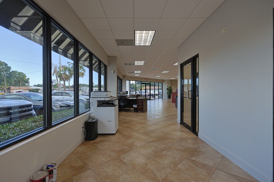 More Photos Of 705 N New Warrington Rd, Pensacola Auto Repair For Lease