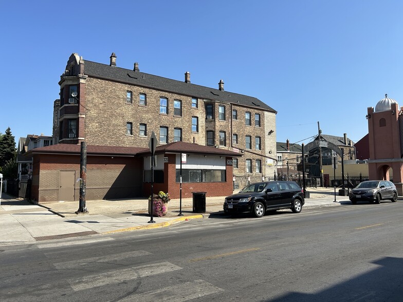 Primary Photo Of 3126 W 26th St, Chicago General Retail For Lease