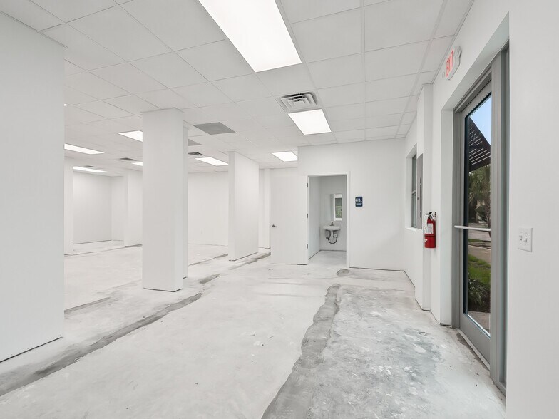 More Photos Of 871-801 Highway 466, Lady Lake Unknown For Lease