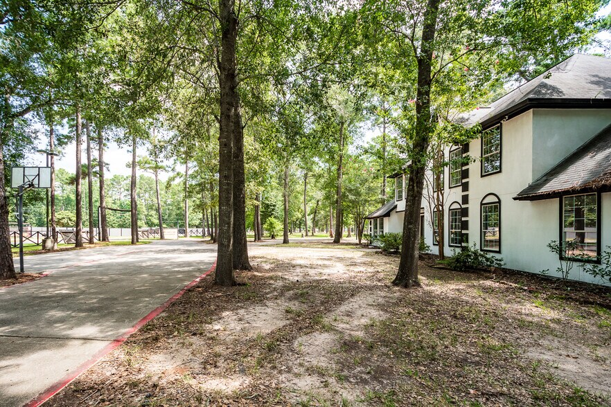 More Photos Of 16111 Porter Ln, Porter Flex For Sale