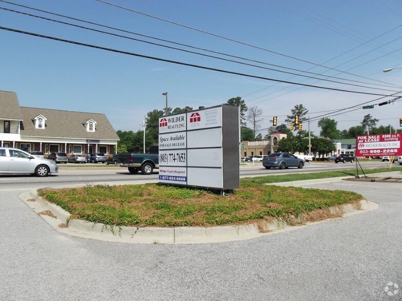 More Photos Of 699 Bultman Dr, Sumter Storefront Retail Office For Lease