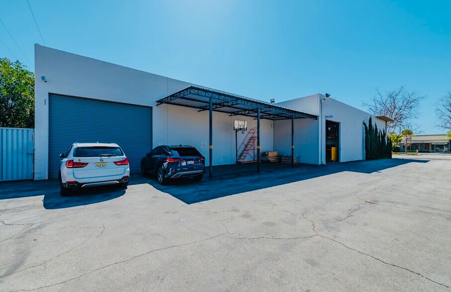 More Photos Of 1781 McGaw Ave, Irvine Warehouse For Lease