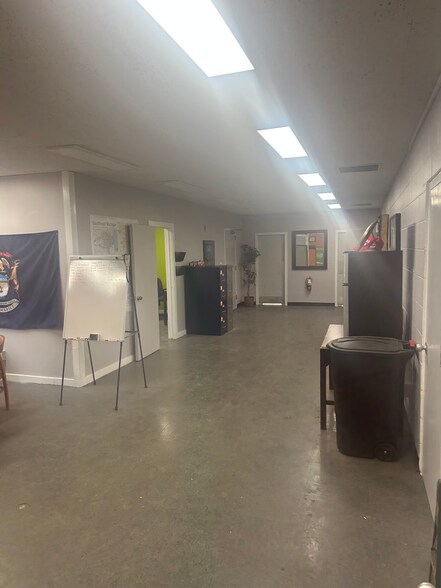 More Photos Of 209 W Monroe Ave, Jackson Truck Terminal For Lease