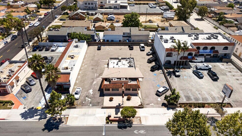 More Photos Of 248 E Carson St, Carson Restaurant For Sale