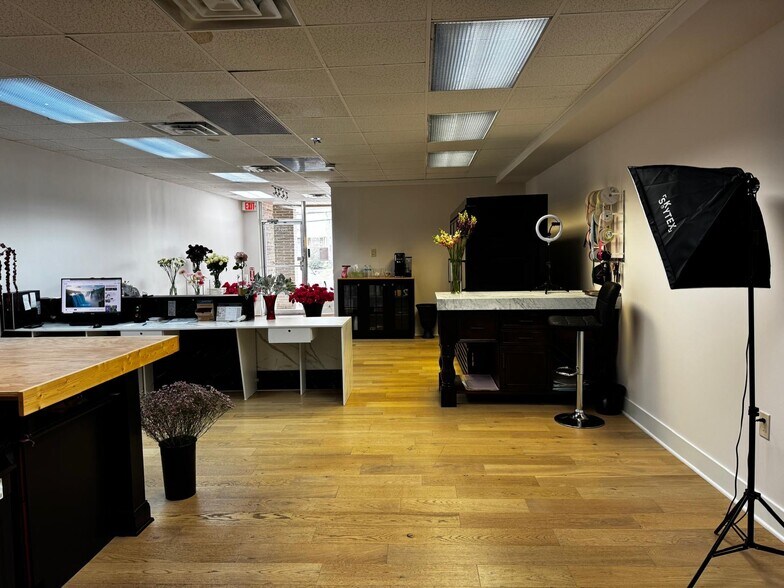 More Photos Of 851-881 Bustleton Pike, Richboro Unknown For Lease