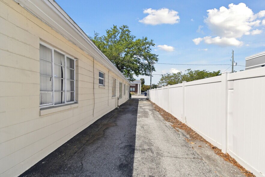 More Photos Of 3019 W Azeele St, Tampa Loft Creative Space For Sale