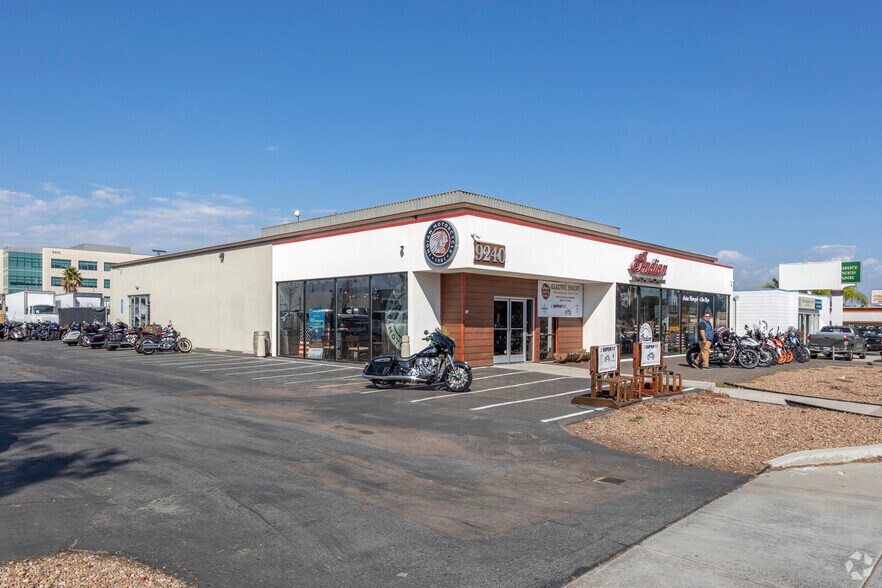More Photos Of 9240 Clairemont Mesa Blvd, San Diego Showroom For Lease