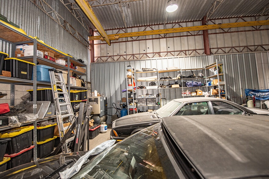 More Photos Of 1121-1135 Sweetwater Ln, Spring Valley Manufacturing For Lease