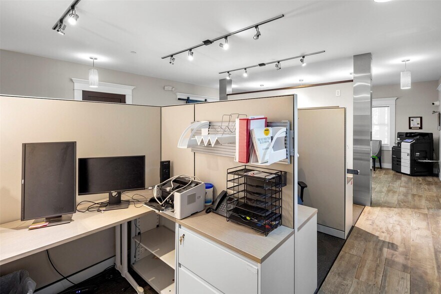 More Photos Of 135 Broad St, Asheville Office For Sale