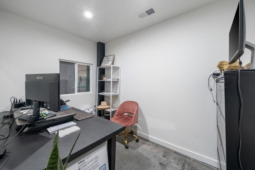 More Photos Of 2200 Golden Hill Rd, Paso Robles Warehouse For Sale