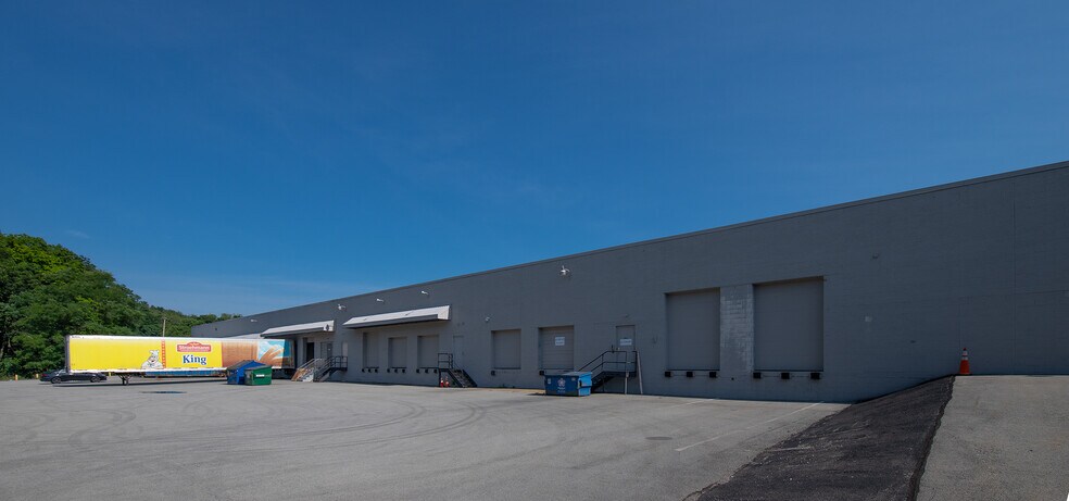 More Photos Of 780 Pine Valley Dr, Plum Flex For Lease