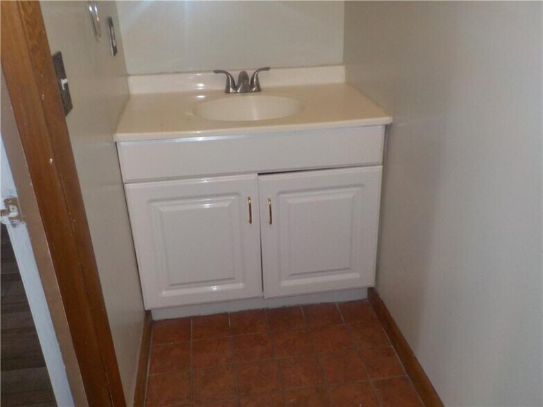 More Photos Of 1087 Park Ave, Woonsocket Storefront Retail Residential For Lease