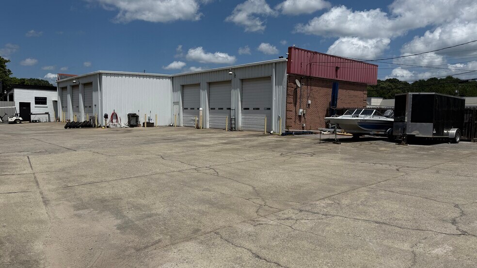 More Photos Of 3919 Highway 25, Montevallo Service For Sale