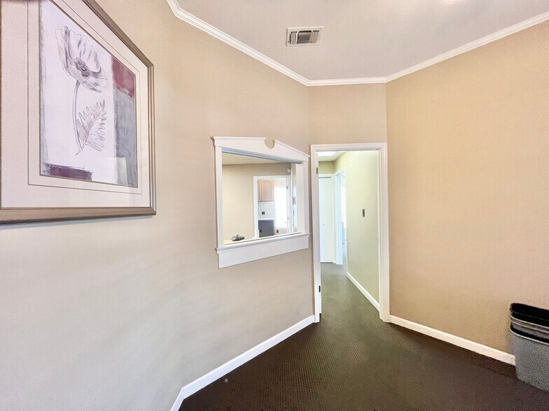 More Photos Of 8035 Madison Ave, Citrus Heights Medical For Sale