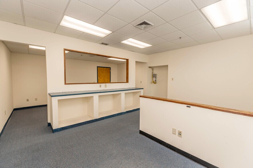 More Photos Of 23-25 Spring St, Ossining Office For Lease