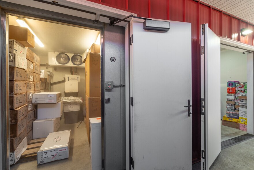 More Photos Of 7196/7198/7204 North Tongass Hwy, Ketchikan General Retail For Sale