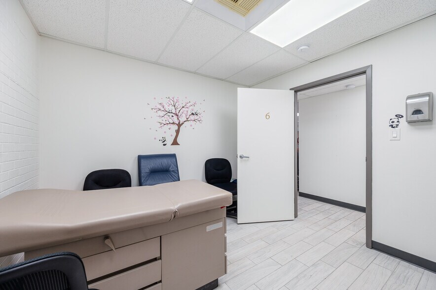 More Photos Of 3339 Fairview St, Pasadena Medical For Lease