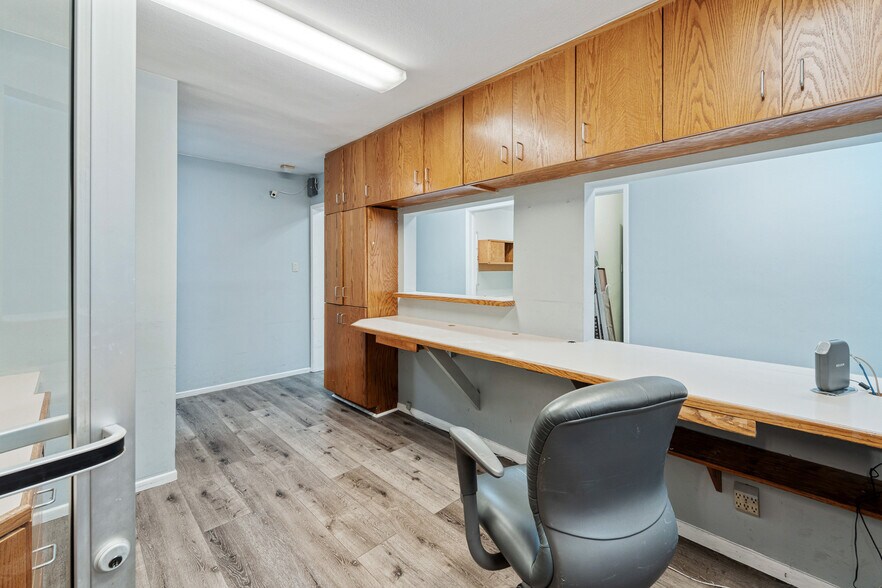 More Photos Of 3535 E 7th St, Long Beach Medical For Sale