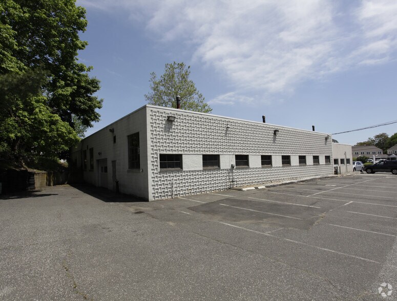 More Photos Of 176 Post Rd W, Westport General Retail For Sale