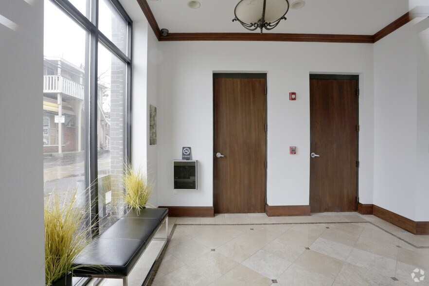 More Photos Of 1 Walker Ave, Clarendon Hills Office For Lease
