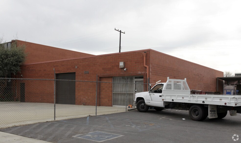 Primary Photo Of 536 E Walnut Ave, Fullerton Warehouse For Lease