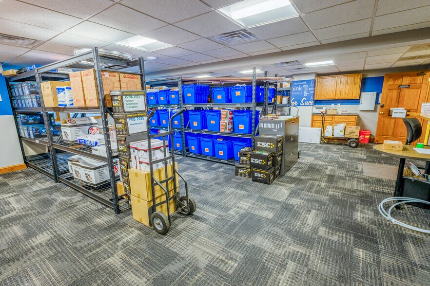 More Photos Of 28 Commercial Ct, Auburn Manufacturing For Sale