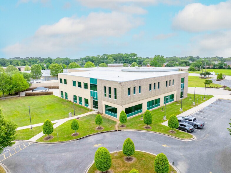 More Photos Of 1906 Eraste Landry Rd, Lafayette Office For Sale