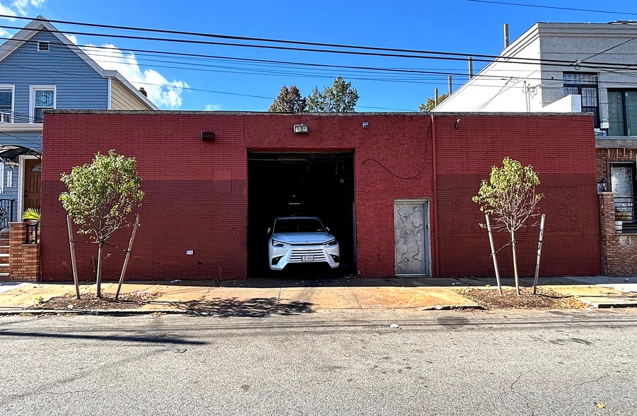Primary Photo Of 9516 101st St, Ozone Park Industrial For Sale