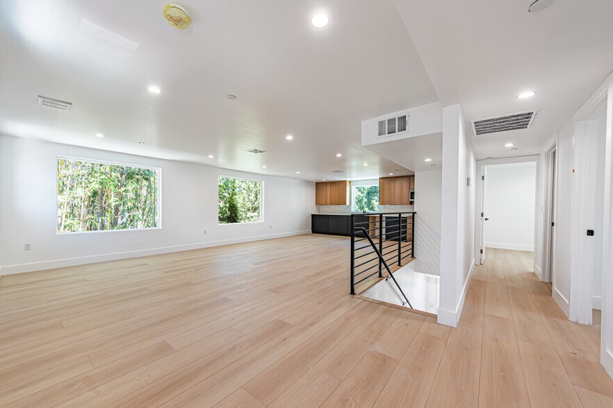 More Photos Of 1557 S Ogden Dr, Los Angeles Apartments For Sale