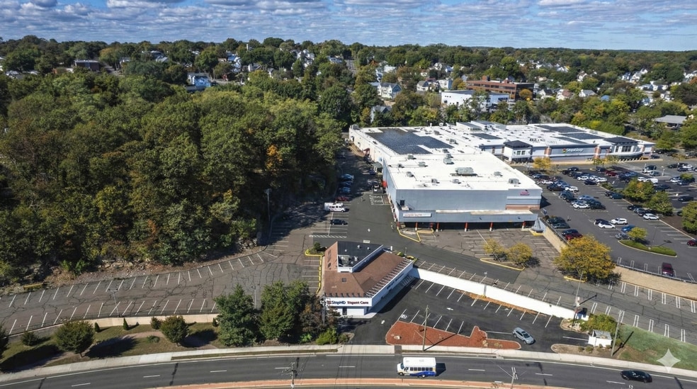 More Photos Of 320 Kings Hwy E, Fairfield Storefront Retail Office For Lease